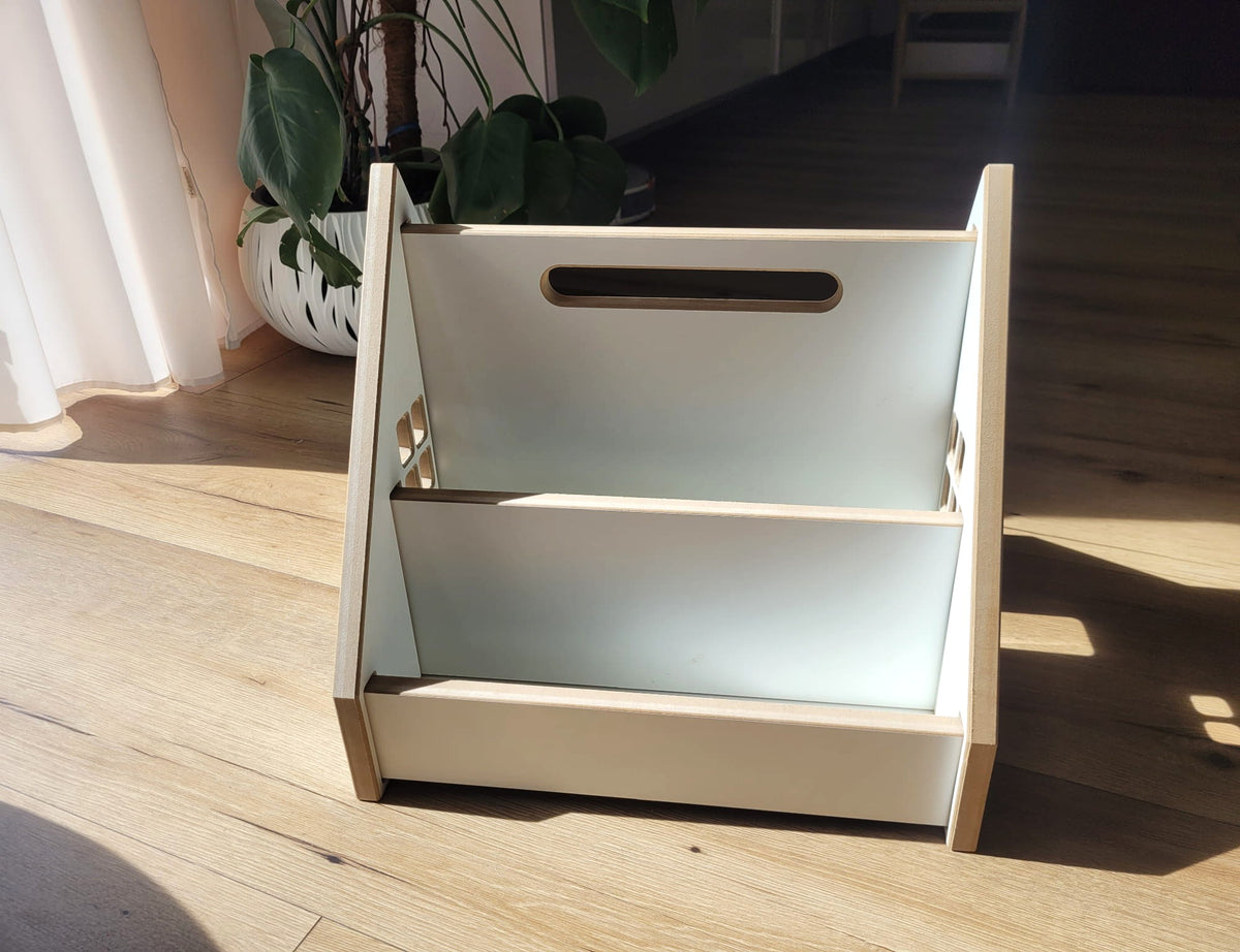 Montessori bookshelf for children