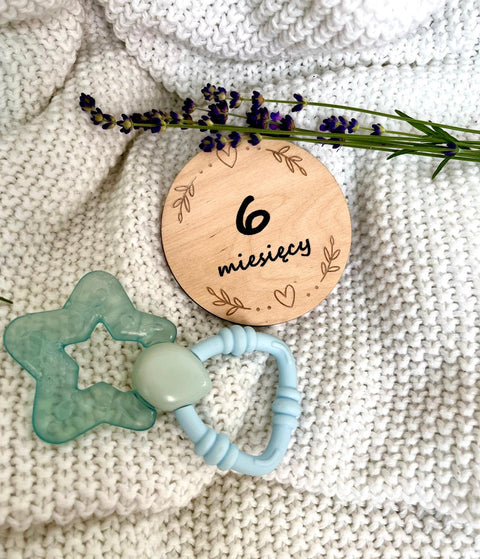 Personalised wooden baby milestone cards