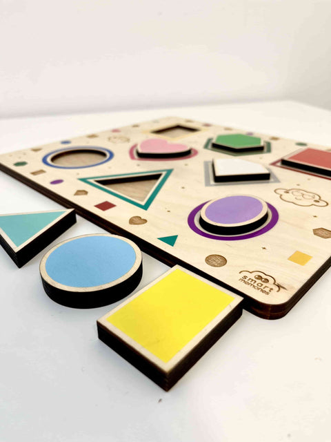 Wooden Montessori shape sorter