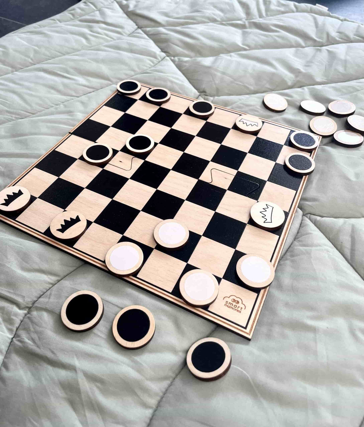 Wooden draughts set for children