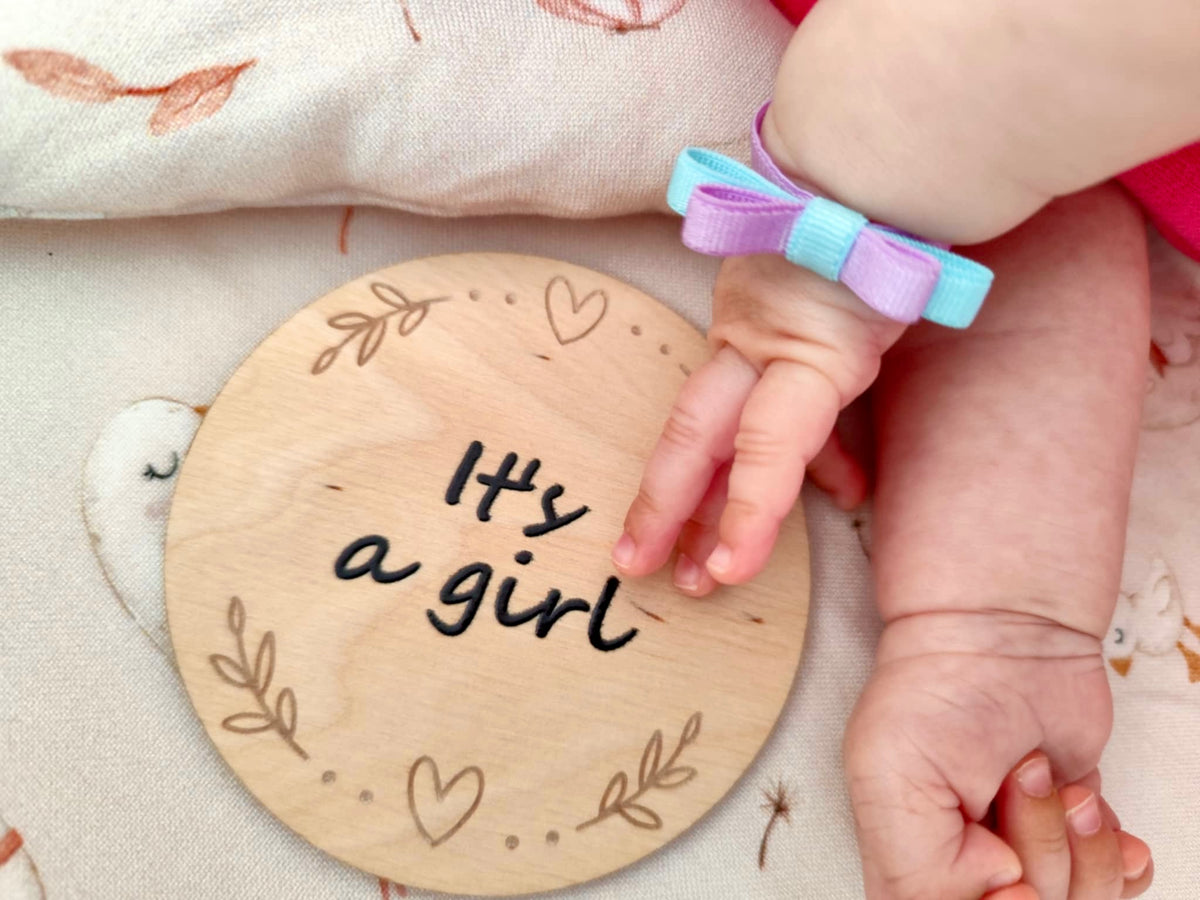 Personalised wooden baby milestone cards