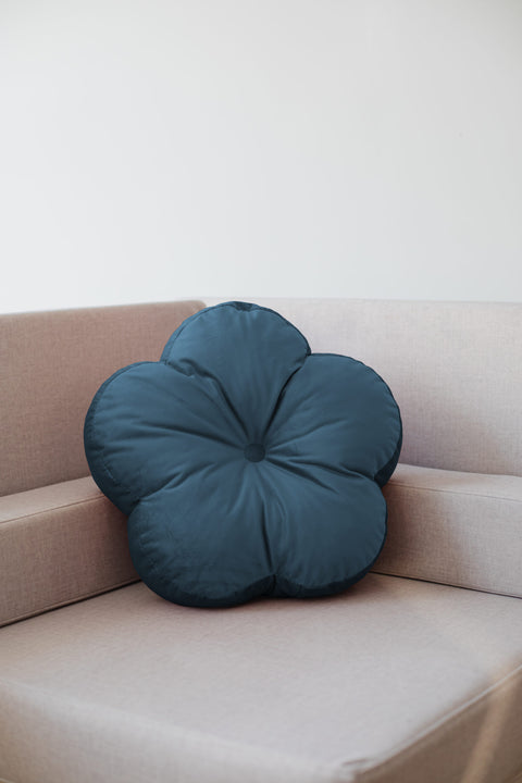 Velvet cushion for children — Flower