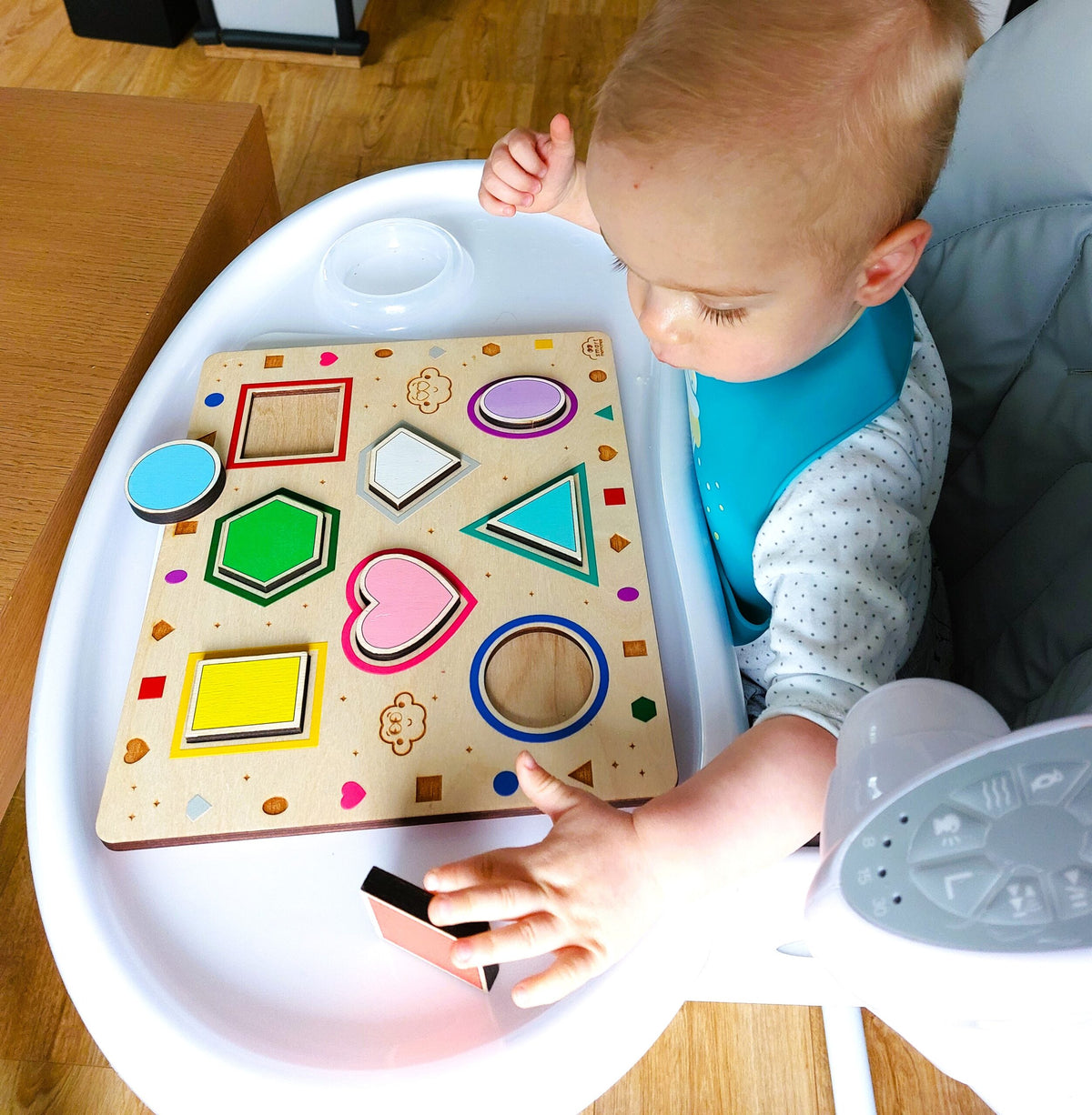 Wooden Montessori shape sorter